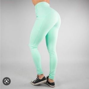 Buffbunny Luna Leggings, Mint Color, Size Large